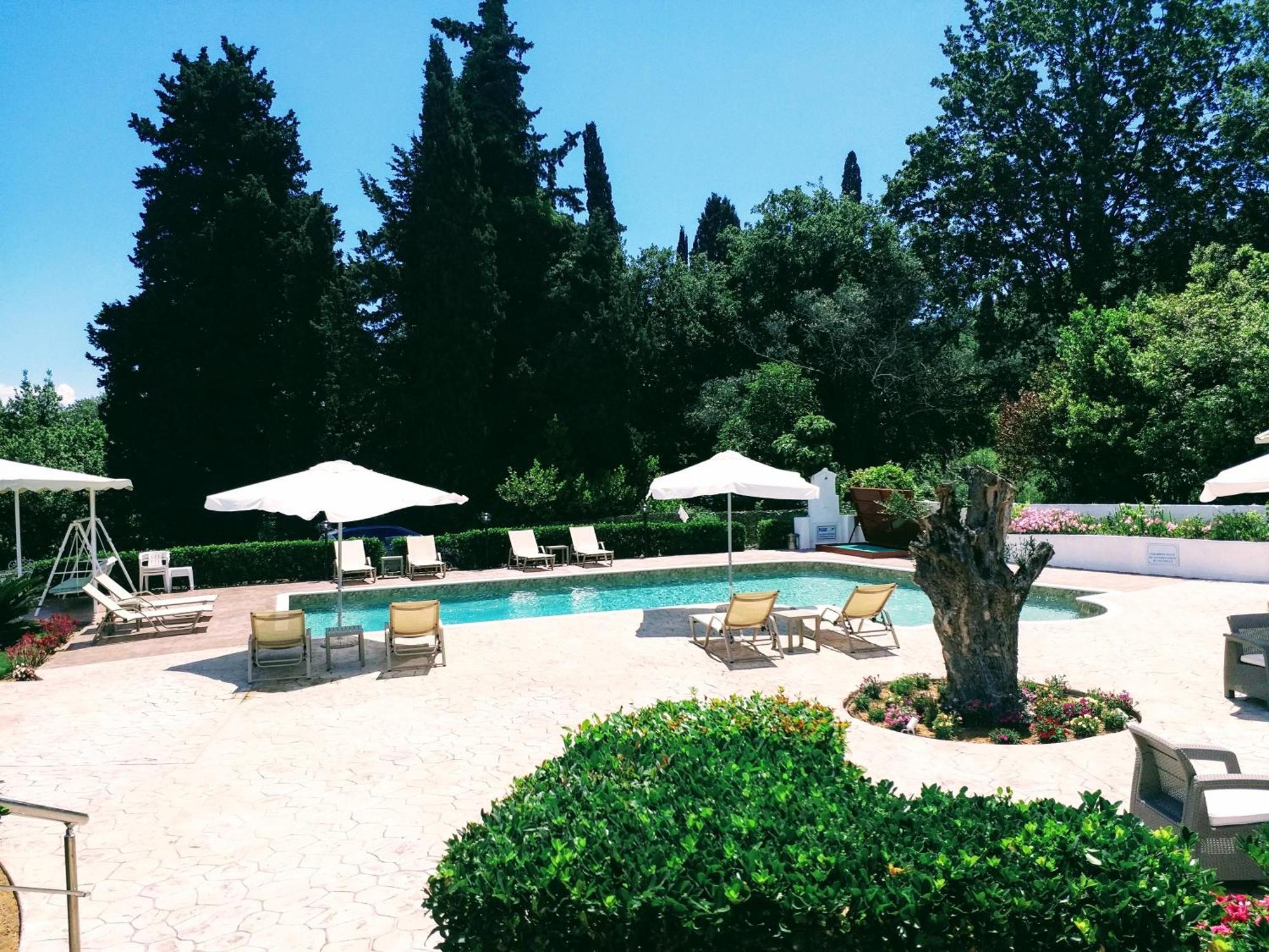 Summer Wine Friendly Resort Ipsos Bagian luar foto