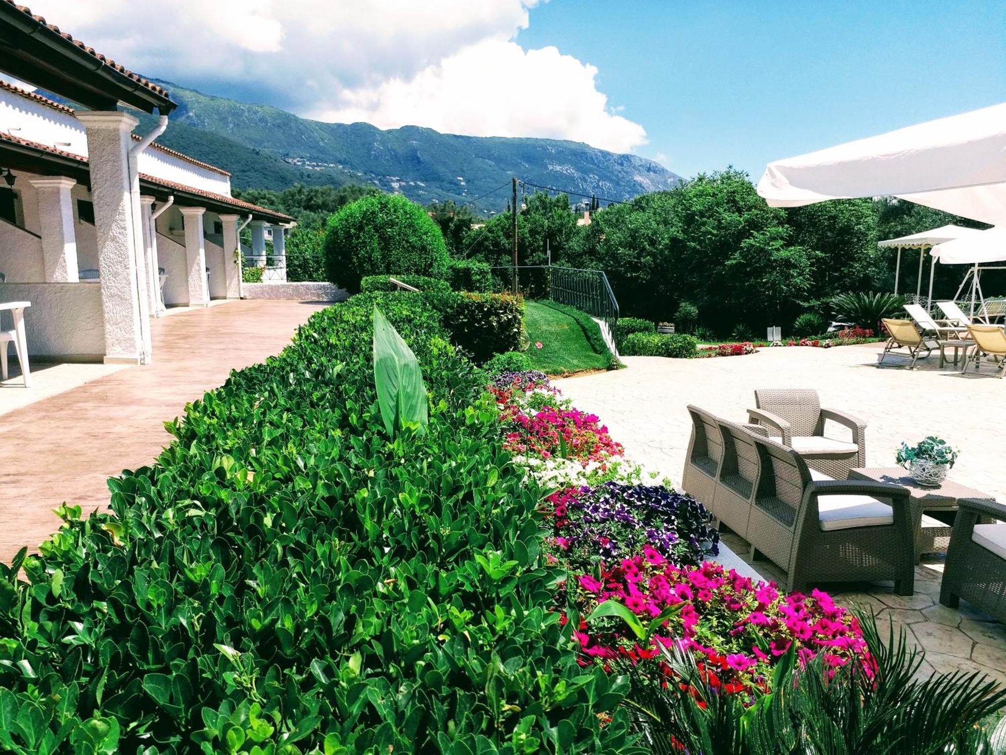 Summer Wine Friendly Resort Ipsos Bagian luar foto