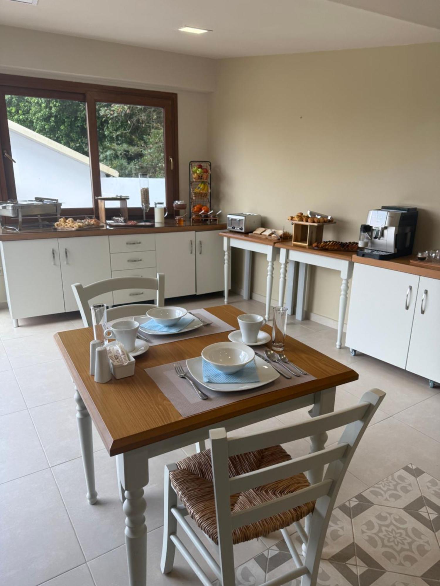 Summer Wine Friendly Resort Ipsos Bagian luar foto